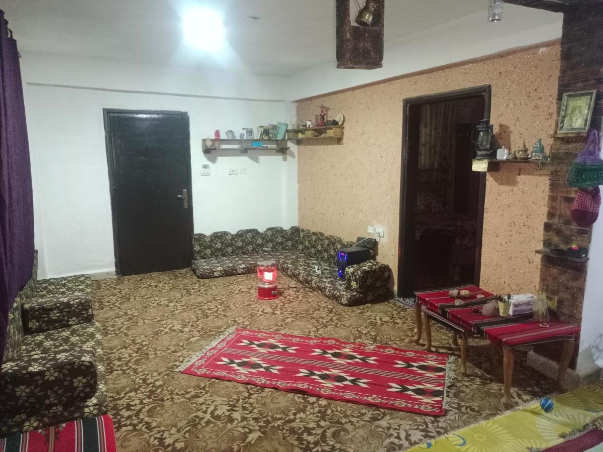 Local Home Wadi Musa Luaran gambar
